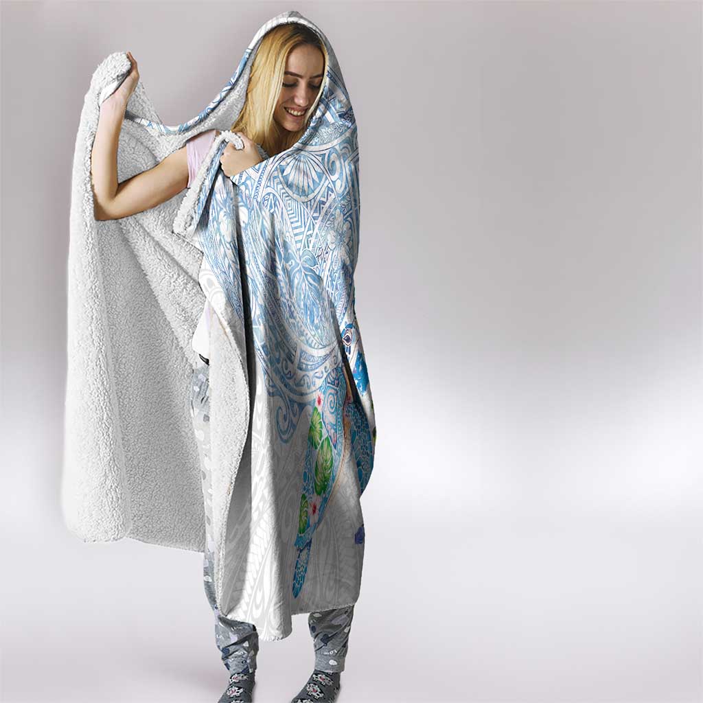 Hawaiian Couple Turtles Honi Hooded Blanket Polynesian Art Motifs and Hibiscus White Blue Color LT03 - Polynesian Pride