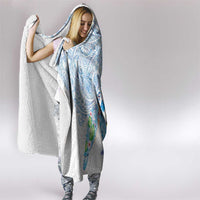 Hawaiian Couple Turtles Honi Hooded Blanket Polynesian Art Motifs and Hibiscus White Blue Color LT03 - Polynesian Pride
