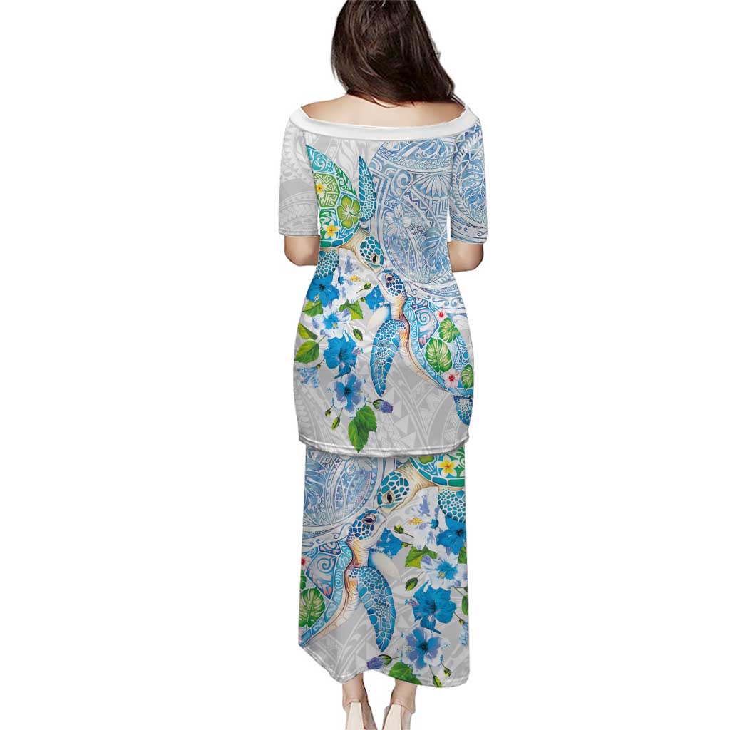 Hawaiian Couple Turtles Honi Puletasi Polynesian Art Motifs and Hibiscus White Blue Color LT03 - Polynesian Pride