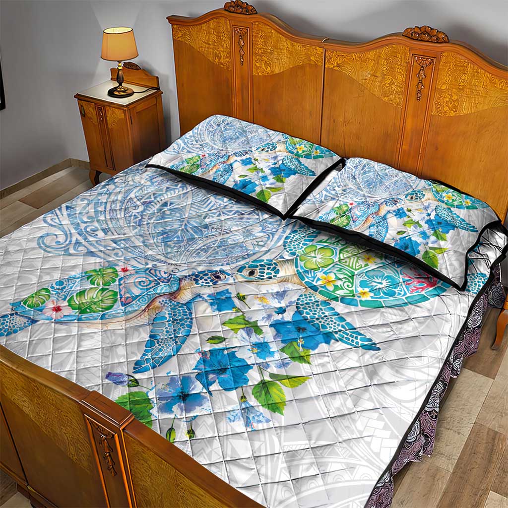 Hawaiian Couple Turtles Honi Quilt Bed Set Polynesian Art Motifs and Hibiscus White Blue Color LT03 - Polynesian Pride