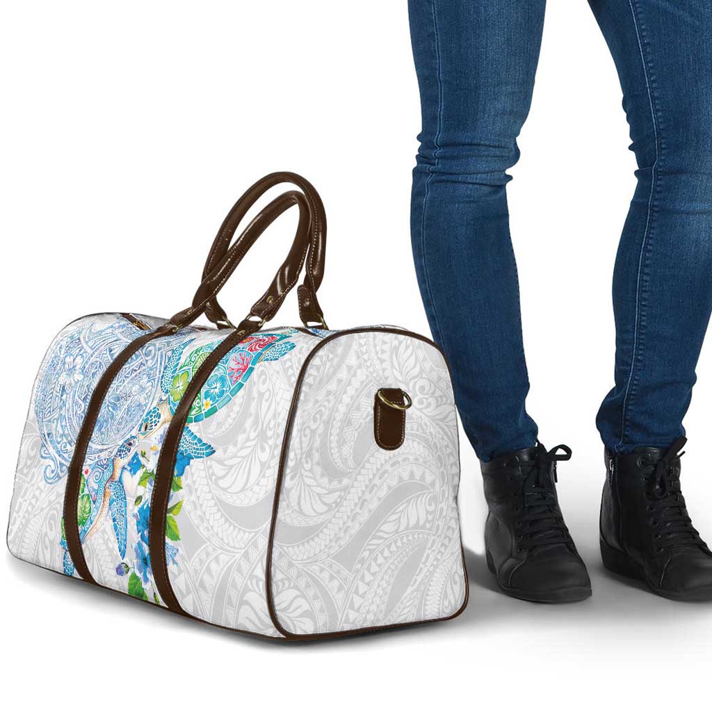 Hawaiian Couple Turtles Honi Travel Bag Polynesian Art Motifs and Hibiscus White Blue Color LT03 - Polynesian Pride