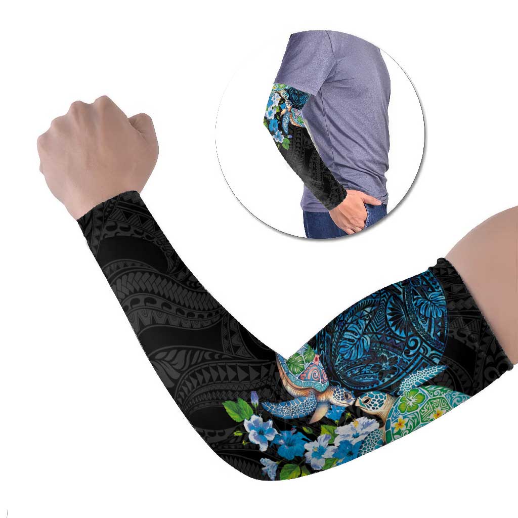 Hawaiian Couple Turtles Honi Arm Sleeves Polynesian Art Motifs and Hibiscus Black Blue Color LT03 Set of 2 Black - Polynesian Pride
