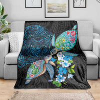 Hawaiian Couple Turtles Honi Blanket Polynesian Art Motifs and Hibiscus Black Blue Color LT03 - Polynesian Pride