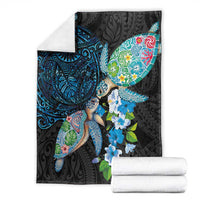Hawaiian Couple Turtles Honi Blanket Polynesian Art Motifs and Hibiscus Black Blue Color LT03 - Polynesian Pride