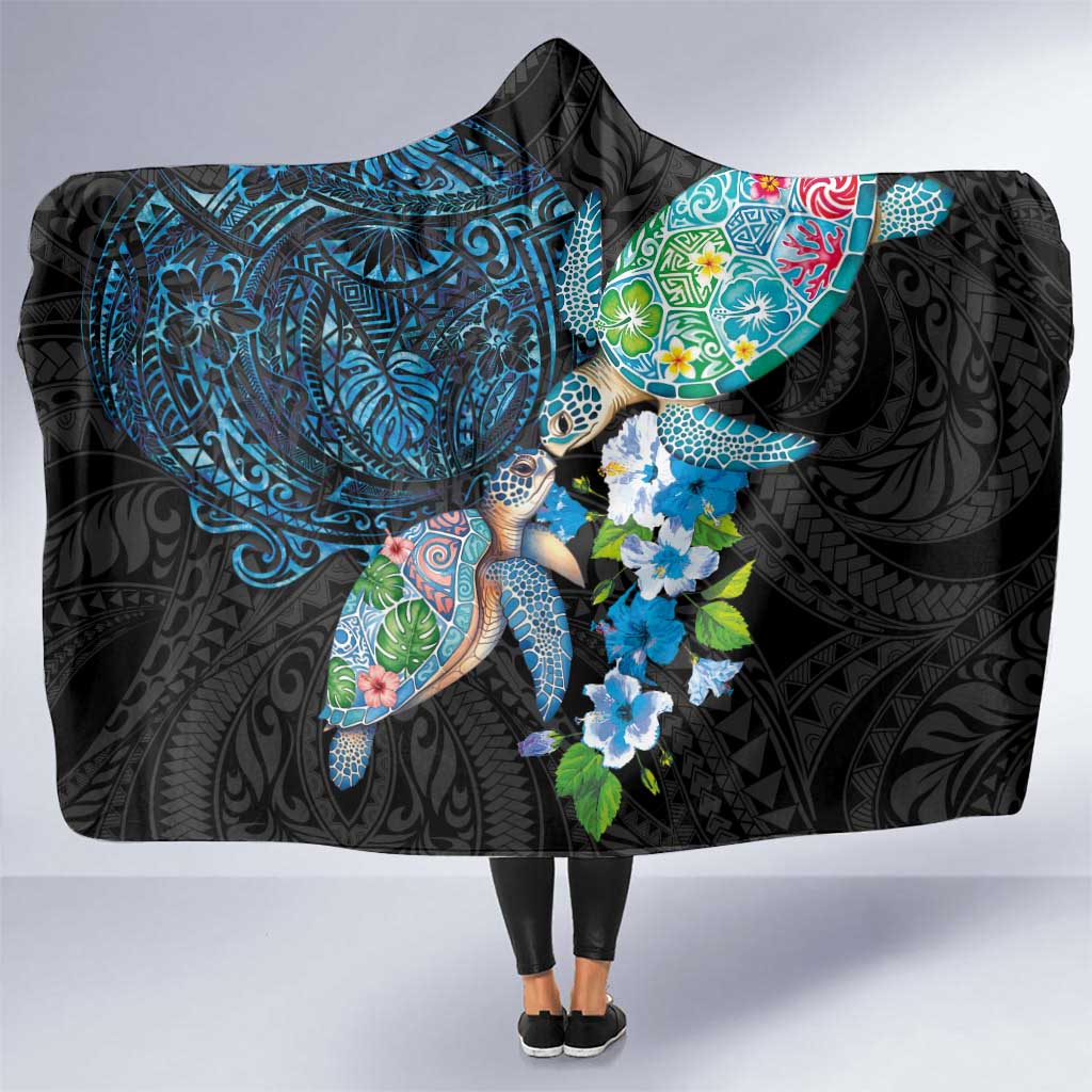Hawaiian Couple Turtles Honi Hooded Blanket Polynesian Art Motifs and Hibiscus Black Blue Color LT03 One Size Black - Polynesian Pride