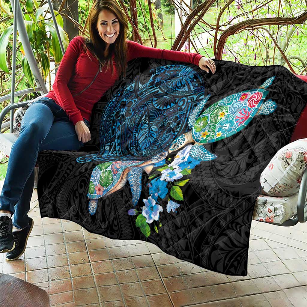 Hawaiian Couple Turtles Honi Quilt Polynesian Art Motifs and Hibiscus Black Blue Color LT03 - Polynesian Pride