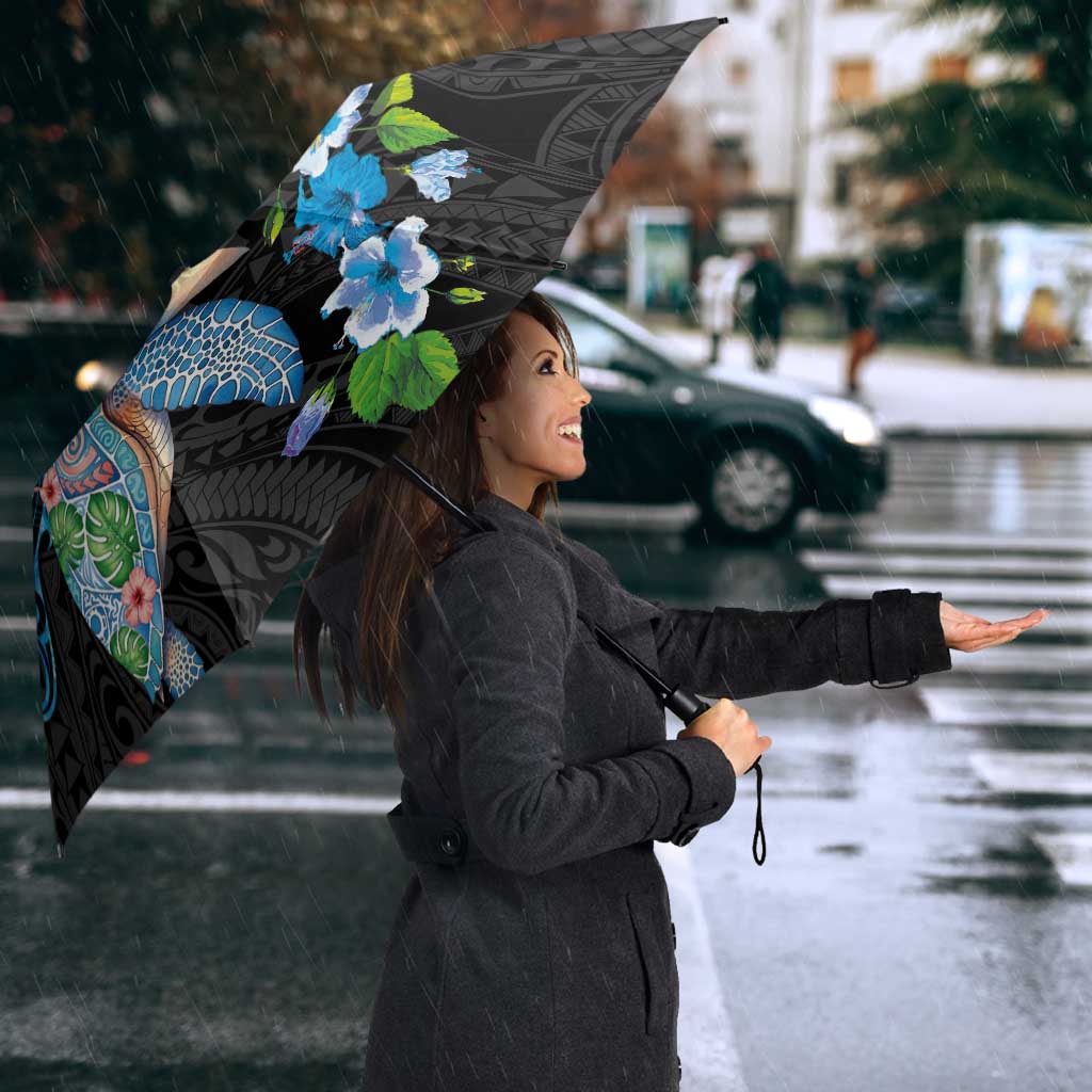 Hawaiian Couple Turtles Honi Umbrella Polynesian Art Motifs and Hibiscus Black Blue Color LT03 - Polynesian Pride