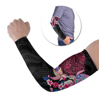 Hawaiian Couple Turtles Honi Arm Sleeves Polynesian Art Motifs and Hibiscus Black Red Color LT03 Set of 2 Black - Polynesian Pride