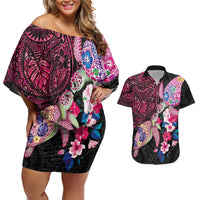 Hawaiian Couple Turtles Honi Couples Matching Off Shoulder Short Dress and Hawaiian Shirt Polynesian Art Motifs and Hibiscus Black Red Color LT03 Black - Polynesian Pride