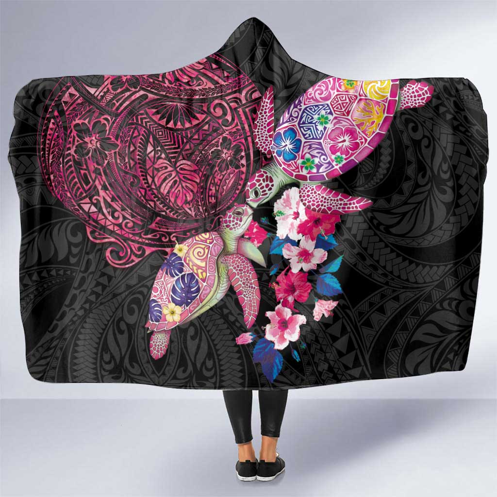 Hawaiian Couple Turtles Honi Hooded Blanket Polynesian Art Motifs and Hibiscus Black Red Color LT03 One Size Black - Polynesian Pride