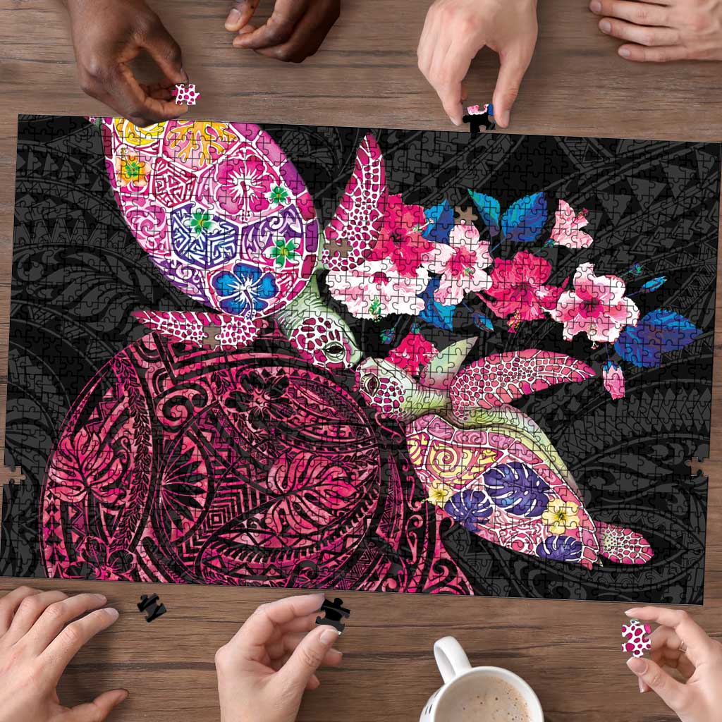 Hawaiian Couple Turtles Honi Puzzle Polynesian Art Motifs and Hibiscus Black Red Color LT03 - Polynesian Pride