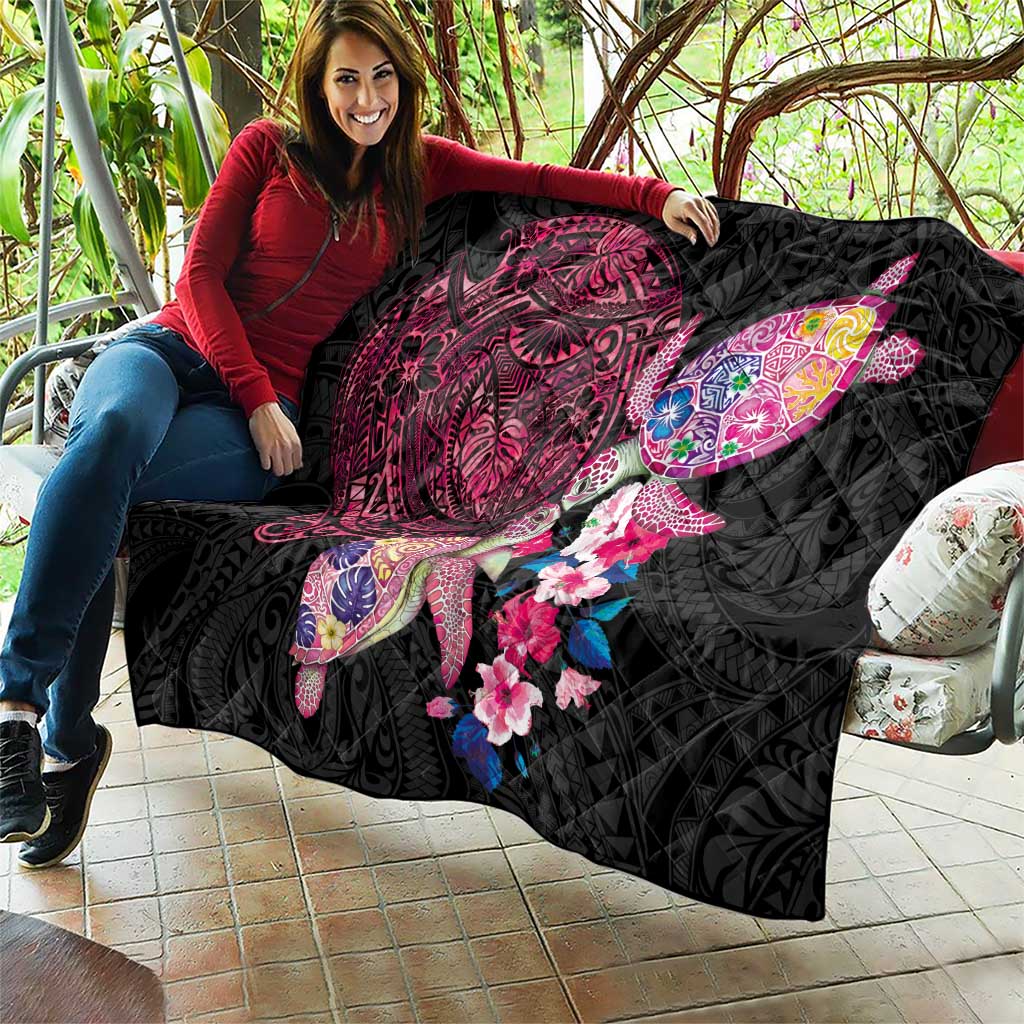 Hawaiian Couple Turtles Honi Quilt Polynesian Art Motifs and Hibiscus Black Red Color LT03 - Polynesian Pride