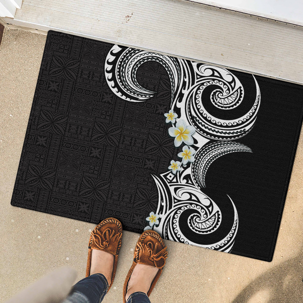 Aloha Polynesian Plumeria Flower Rubber Doormat Black White Color