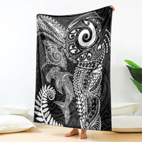 Aotearoa Maori Sea Animals Tribal Blanket Manta Ray and Shark Moko Pattern Black Color LT03 - Polynesian Pride