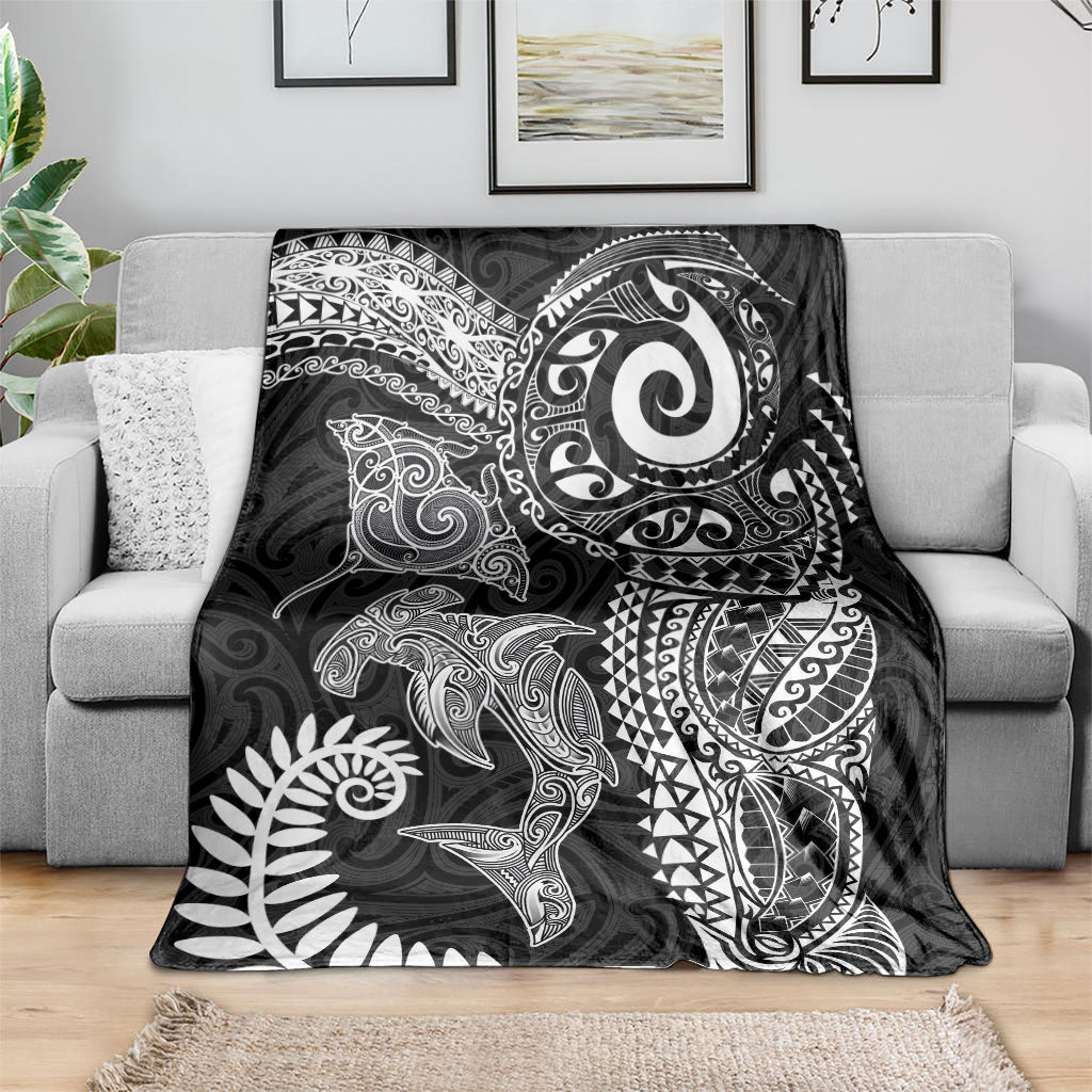 Aotearoa Maori Sea Animals Tribal Blanket Manta Ray and Shark Moko Pattern Black Color LT03 - Polynesian Pride