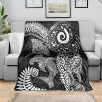 Aotearoa Maori Sea Animals Tribal Blanket Manta Ray and Shark Moko Pattern Black Color LT03 - Polynesian Pride