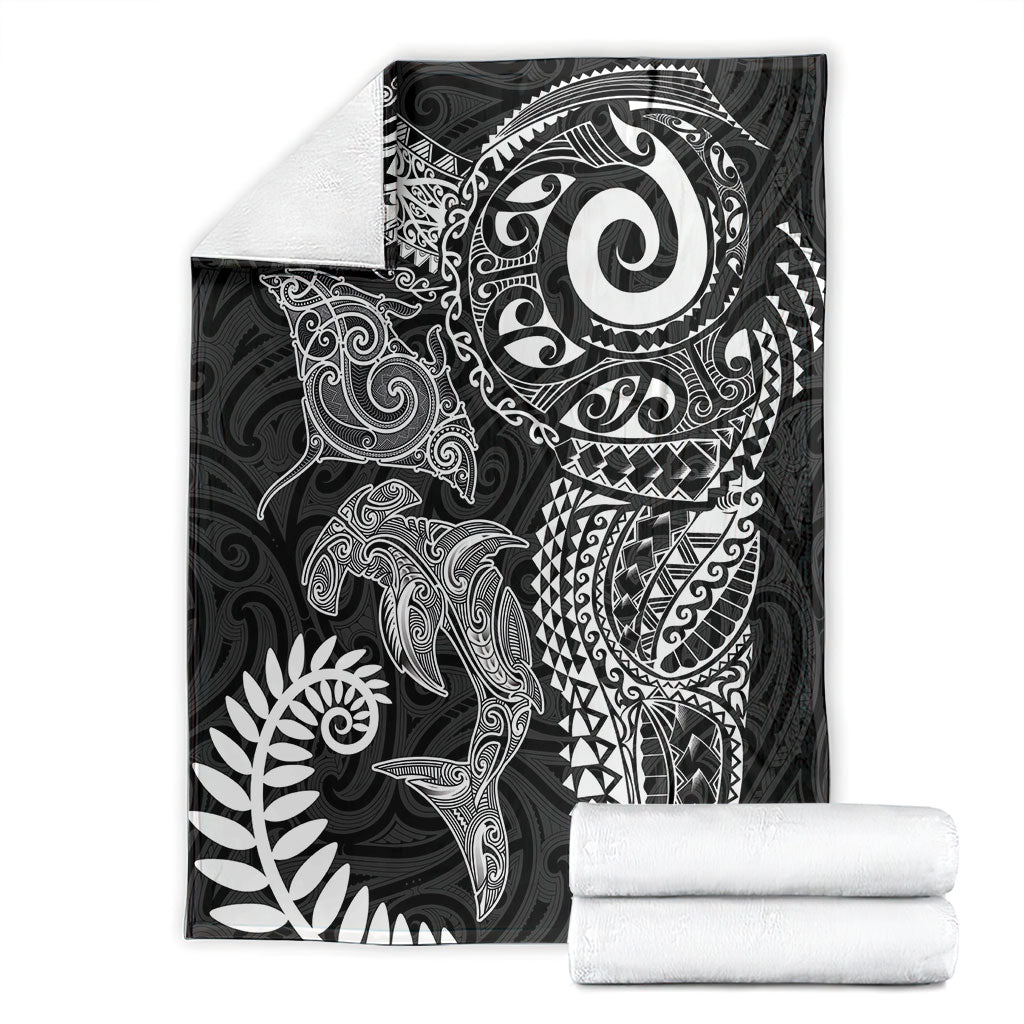 Aotearoa Maori Sea Animals Tribal Blanket Manta Ray and Shark Moko Pattern Black Color LT03 - Polynesian Pride