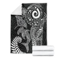 Aotearoa Maori Sea Animals Tribal Blanket Manta Ray and Shark Moko Pattern Black Color LT03 - Polynesian Pride