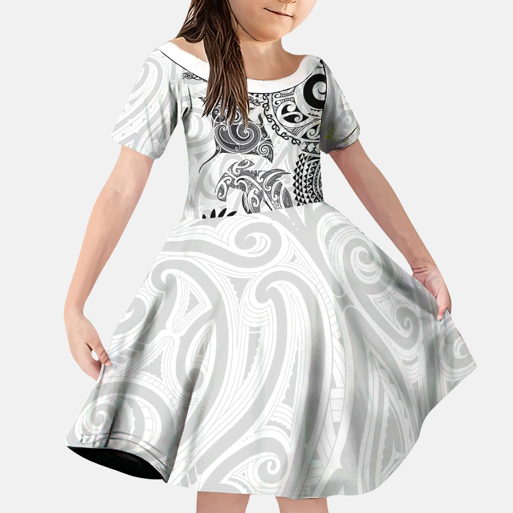 Aotearoa Maori Sea Animals Tribal Family Matching Off Shoulder Short Dress and Hawaiian Shirt Manta Ray and Shark Moko Pattern White Color LT03 Daughter's Dress White - Polynesian Pride