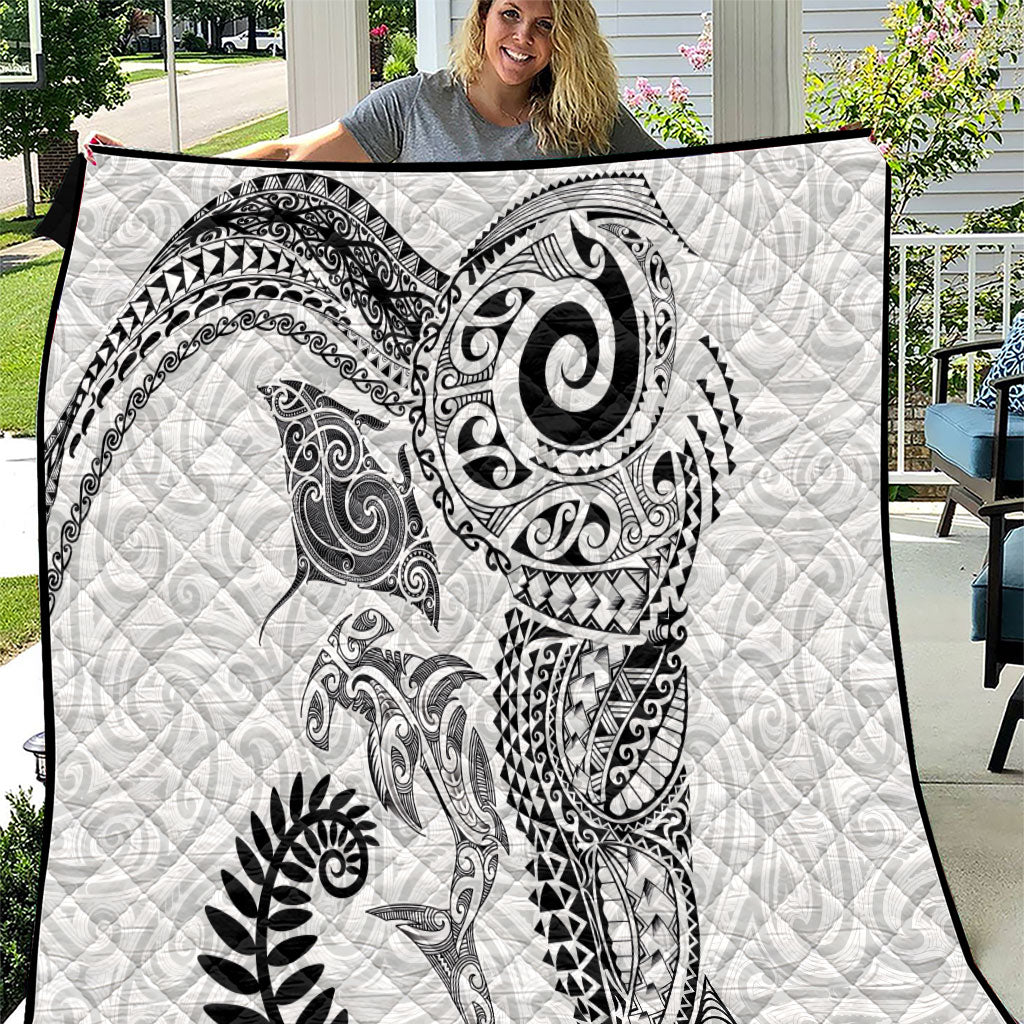 Aotearoa Maori Sea Animals Tribal Quilt Manta Ray and Shark Moko Pattern White Color