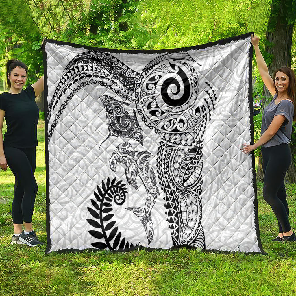 Aotearoa Maori Sea Animals Tribal Quilt Manta Ray and Shark Moko Pattern White Color