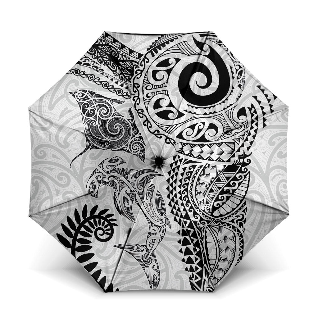 Aotearoa Maori Sea Animals Tribal Umbrella Manta Ray and Shark Moko Pattern White Color LT03 One Size Folded 11.42 inch Opened Diameter 37.4 inch White - Polynesian Pride