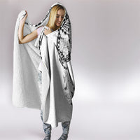 Hawaiian Manta Ray Tribal Hooded Blanket Polynesian Art Motifs White Color