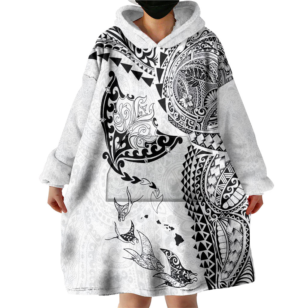 Hawaiian Manta Ray Tribal Wearable Blanket Hoodie Polynesian Art Motifs White Color LT03 - Polynesian Pride