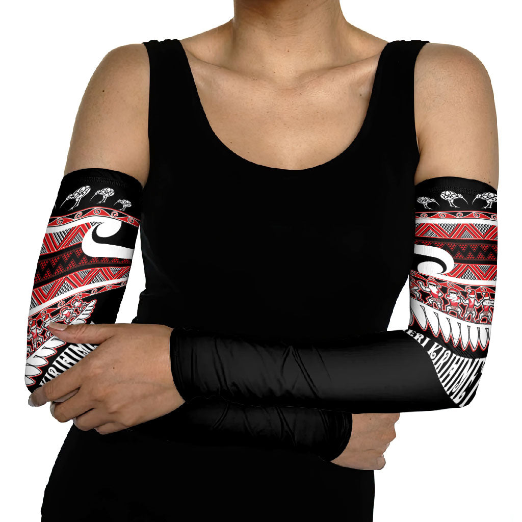 New Zealand Christmas Arm Sleeves Funny Santa Claus Haka Dance with Tukutuku LT03 - Polynesian Pride