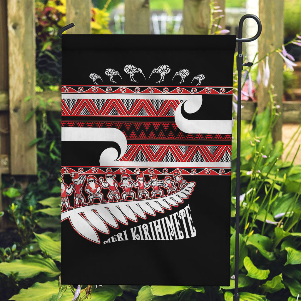 New Zealand Christmas Garden Flag Funny Santa Claus Haka Dance with Tukutuku LT03 Garden Flag Multicolor - Polynesian Pride
