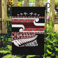New Zealand Christmas Garden Flag Funny Santa Claus Haka Dance with Tukutuku LT03 Garden Flag Multicolor - Polynesian Pride