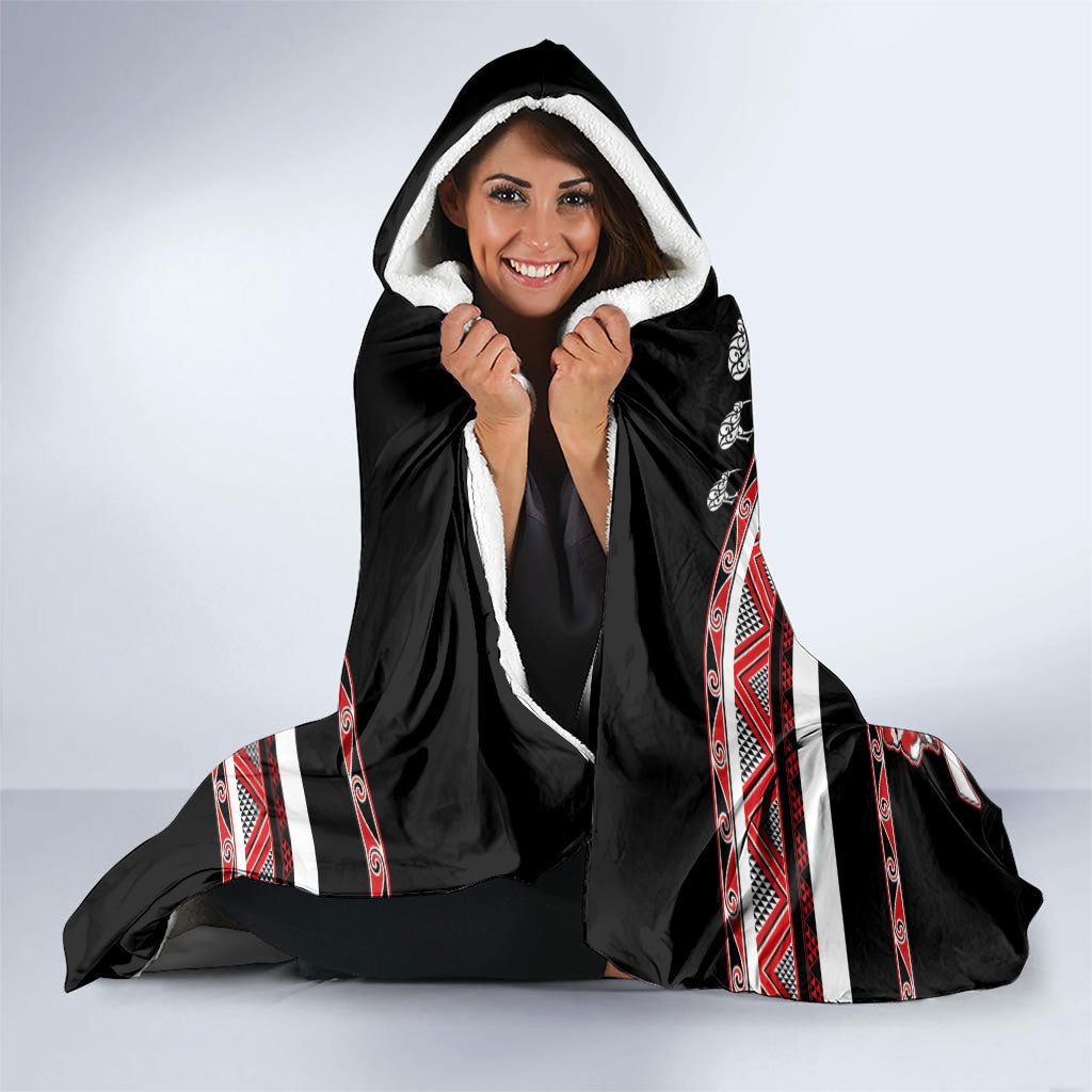 New Zealand Christmas Hooded Blanket Funny Santa Claus Haka Dance with Tukutuku LT03 - Polynesian Pride
