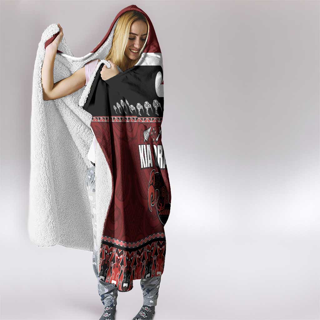 New Zealand Culture Hooded Blanket Kia Ora Aotearoa Moko Tattoo Mask with Waka and Maori Art Pattern LT03 - Polynesian Pride