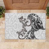 New Zealand Gecko Maori Art Tattoo Rubber Doormat White Color