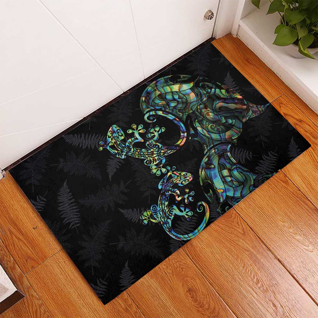 New Zealand Gecko Maori Art Tattoo Rubber Doormat Silver Fern and Paua Shell Mode LT03 - Polynesian Pride