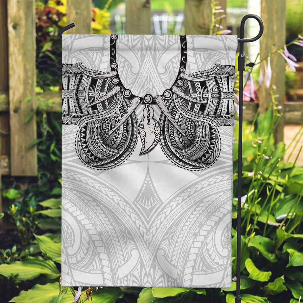 Samoan Traditional Art Tattoos Garden Flag Tatau Tribal Motifs with Ula Nifo White LT03 Garden Flag White - Polynesian Pride