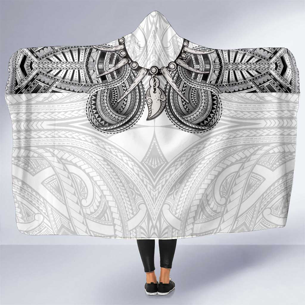 Samoan Traditional Art Tattoos Hooded Blanket Tatau Tribal Motifs with Ula Nifo White LT03 One Size White - Polynesian Pride