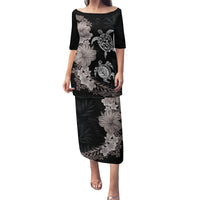 Hawaiian Flower and Tribal Turtle Family Matching Puletasi and Hawaiian Shirt Grayscale Mode LT03 Mom's Dress Black - Polynesian Pride