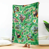 Hawaii Map with Plumeria Flower and Palaka Pattern Blanket Tropical Island Green Design