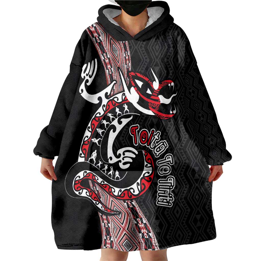 Aotearoa Toitu Te Tiriti Taniko Wearable Blanket Hoodie Maori Taniwha Haka - Honour the Treaty LT03 - Polynesian Pride