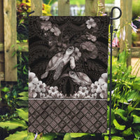 Hawaiian Lei Turtle and Plumeria Garden Flag Polynerian Art Tattoo-Grayscale Mode LT03 Garden Flag Black - Polynesian Pride