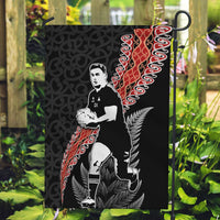 New Zealand Maori Rugby Player Garden Flag Maori and Silver Fern Half Style LT03 Garden Flag Black - Polynesian Pride