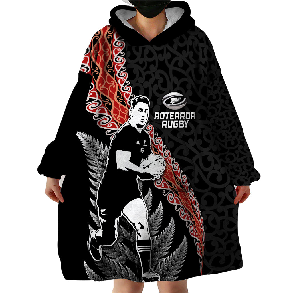 New Zealand Maori Rugby Player Wearable Blanket Hoodie Maori and Silver Fern Half Style LT03 - Polynesian Pride