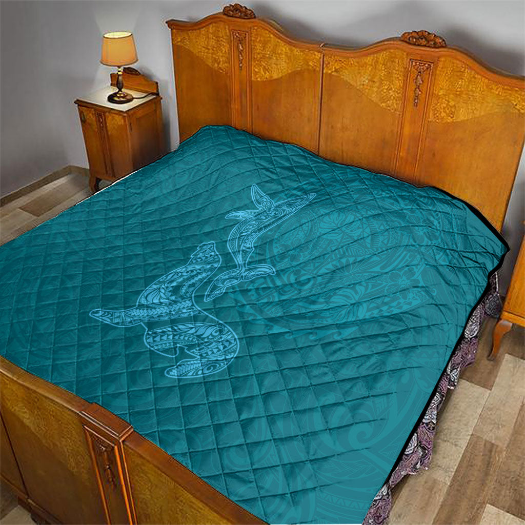 Hawaiian Monk Seal and Whale Quilt Kakau Tribal Pattern Teal Color
