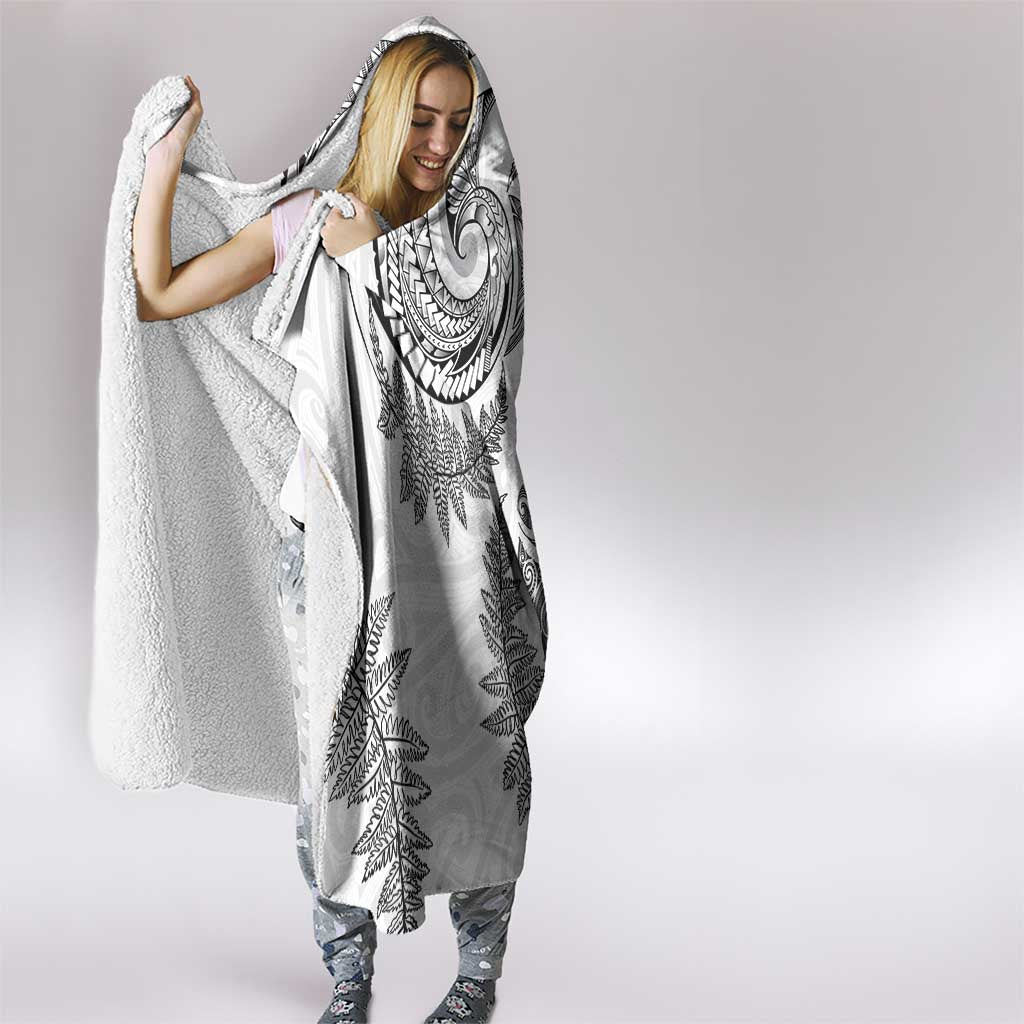New Zealand Sea Animals with Maori Tribal Tattoo Hooded Blanket Shark Manta Ray with Silver Fern White LT03 - Polynesian Pride