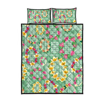 Hawaiian Leis Quilt Bed Set Kakau Tattoos and Palaka Pastel Green Color