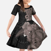 Hawaiian Tropical Plants and Chameleon Family Matching Puletasi and Hawaiian Shirt Polynesian Art Grayscale LT03 Daughter's Dress Black - Polynesian Pride