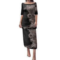 Hawaiian Tropical Plants and Chameleon Family Matching Puletasi and Hawaiian Shirt Polynesian Art Grayscale LT03 Mom's Dress Black - Polynesian Pride