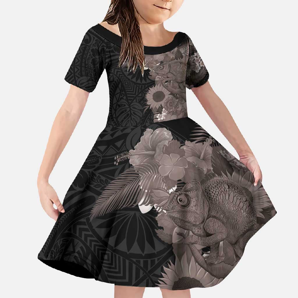 Hawaiian Tropical Plants and Chameleon Family Matching Summer Maxi Dress and Hawaiian Shirt Polynesian Art Grayscale LT03 Daughter's Dress Black - Polynesian Pride