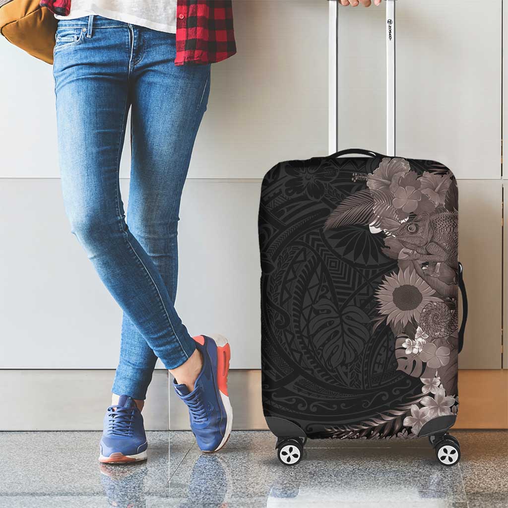 Hawaiian Tropical Plants and Chameleon Luggage Cover Polynesian Art Grayscale - Polynesian Pride